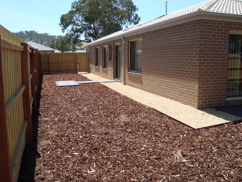 32 Harmony Dr, South Morang VIC 3752