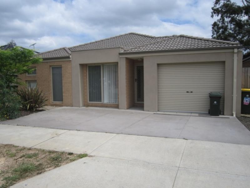 10 Glory St, South Morang VIC 3752