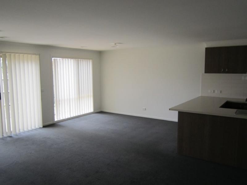 10 Glory St, South Morang VIC 3752