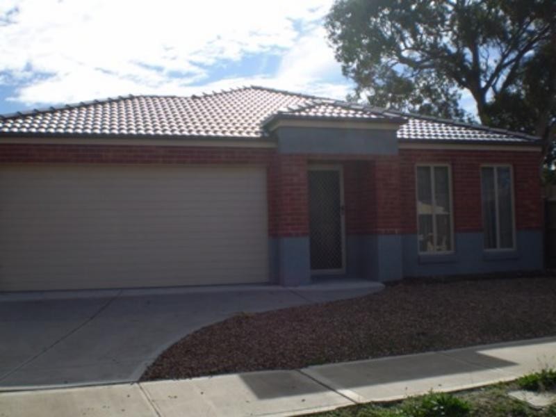 31 Harmony Dr, South Morang VIC 3752