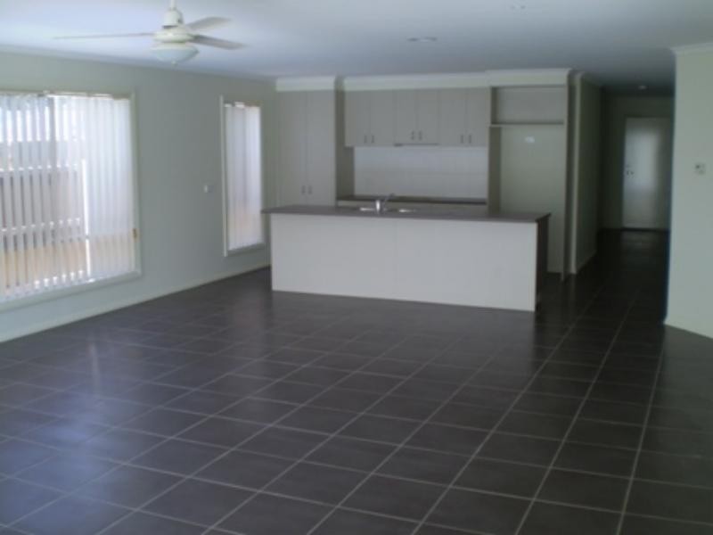 31 Harmony Dr, South Morang VIC 3752