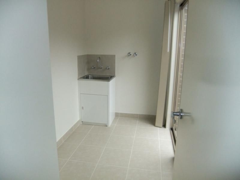 26 Tom Roberts Pde, Point Cook VIC 3030