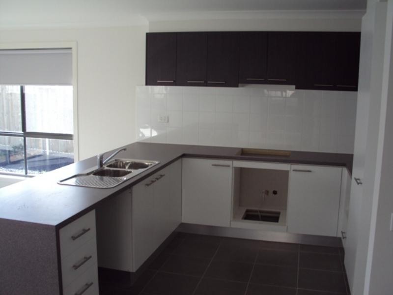 164 Phillip Dr, Sunbury VIC 3429