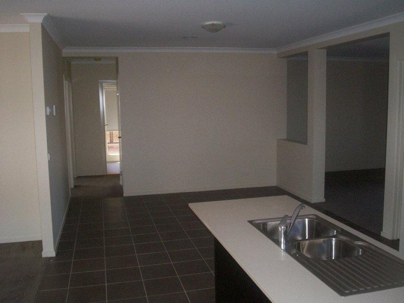 16 Blackbird St, Tarneit VIC 3029