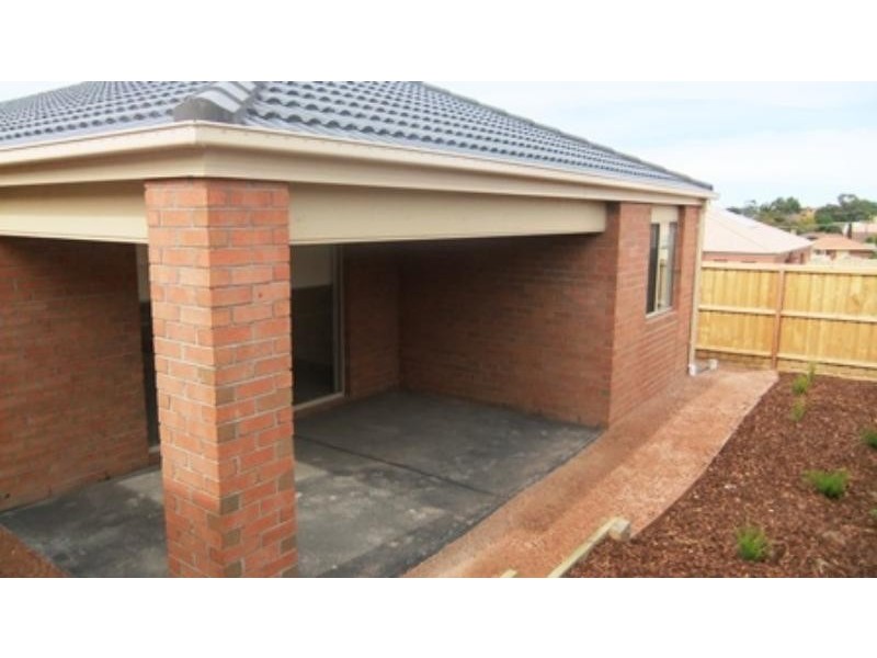 11 Raine Ct, Sunbury VIC 3429
