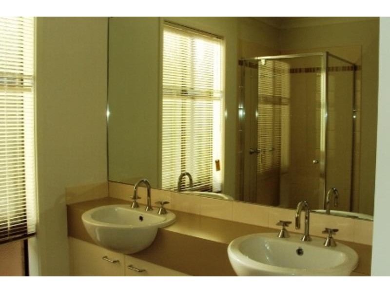 4 Aston Gld, Derrimut VIC 3030