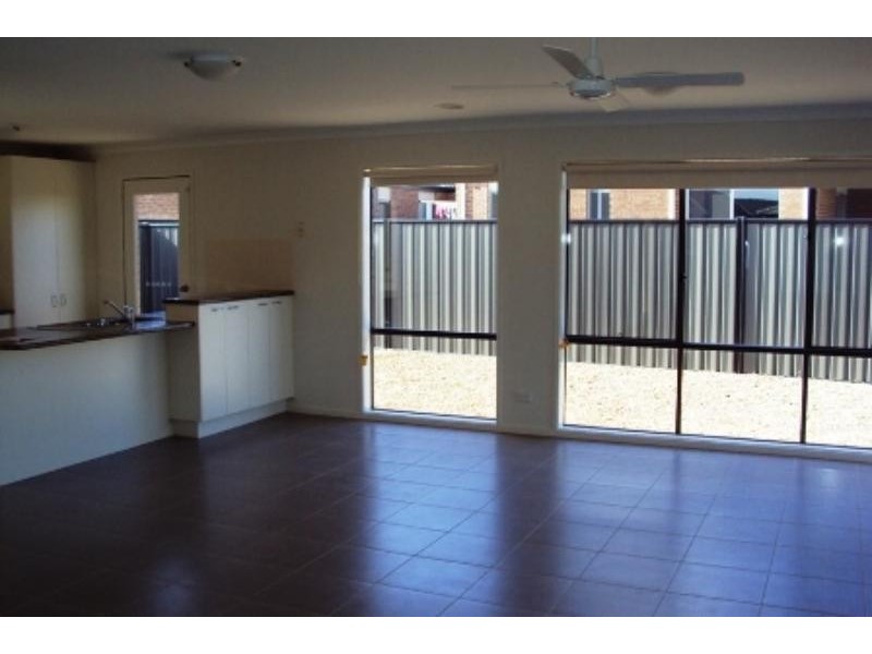 4 Aston Gld, Derrimut VIC 3030