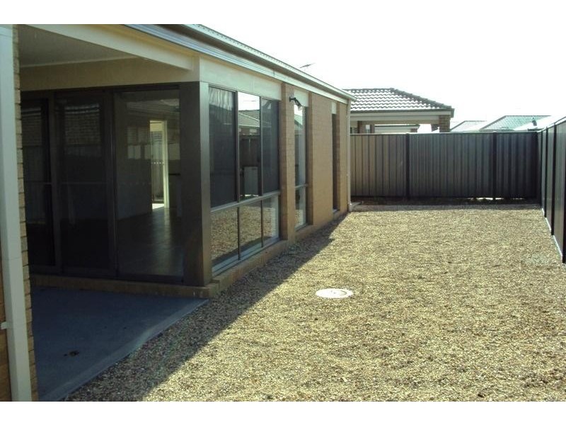 4 Aston Gld, Derrimut VIC 3030
