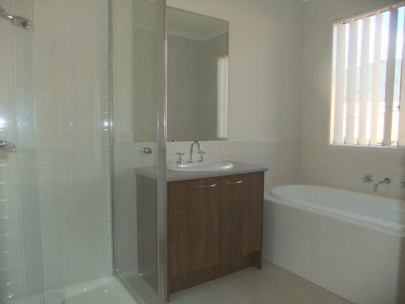 16 St Mellion  Cl, Sunbury VIC 3429