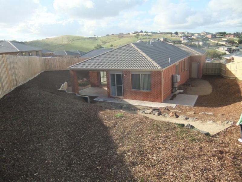 16 St Mellion  Cl, Sunbury VIC 3429