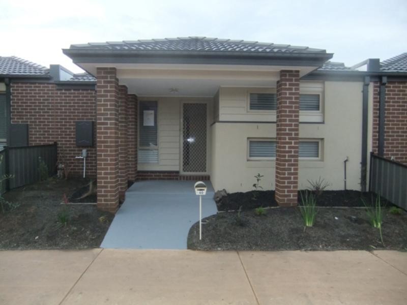 40 Tom Roberts Pde, Point Cook VIC 3030