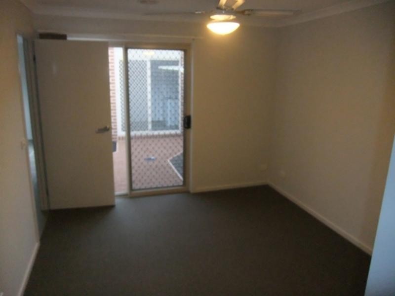 40 Tom Roberts Pde, Point Cook VIC 3030