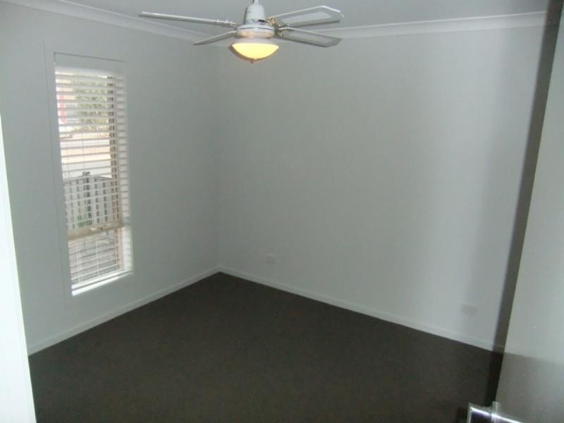 40 Tom Roberts Pde, Point Cook VIC 3030