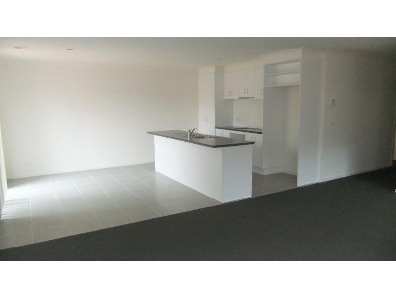 6 Treeview Dr, South Morang VIC 3752