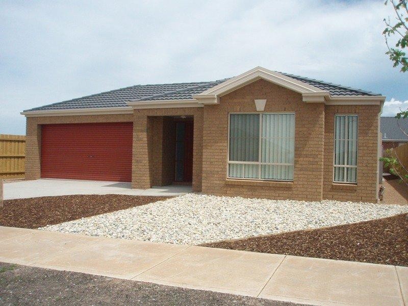 83 Rose Grange  Bvd, Tarneit VIC 3029