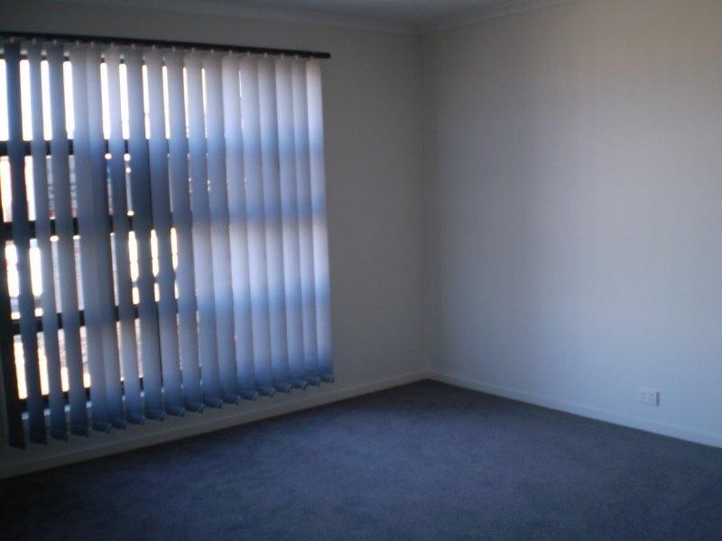 7 Stapehill  Ct, Deer Park VIC 3023