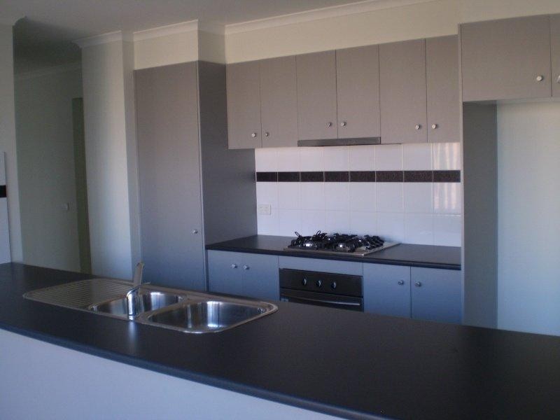 7 Stapehill  Ct, Deer Park VIC 3023