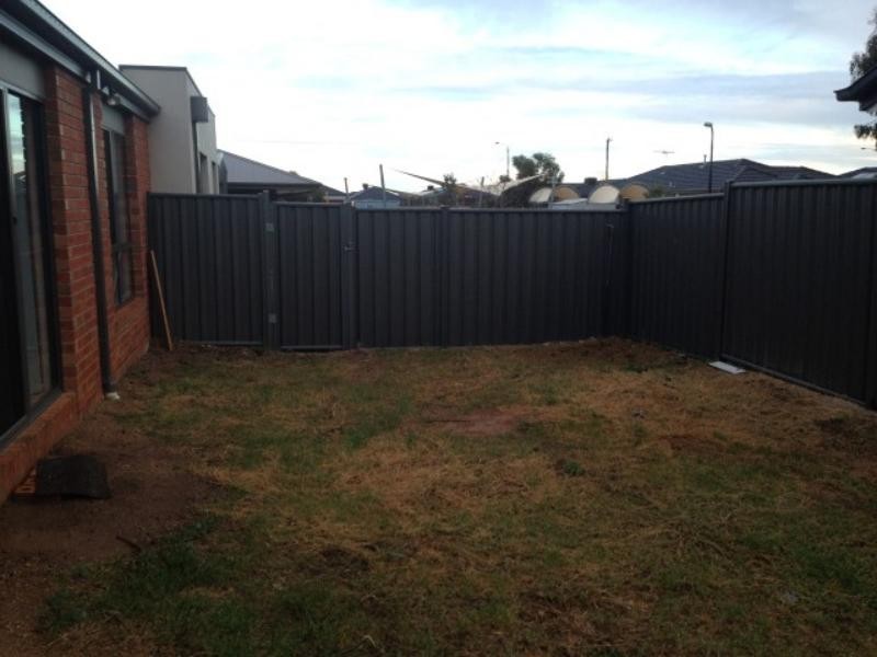 7 Stapehill  Ct, Deer Park VIC 3023