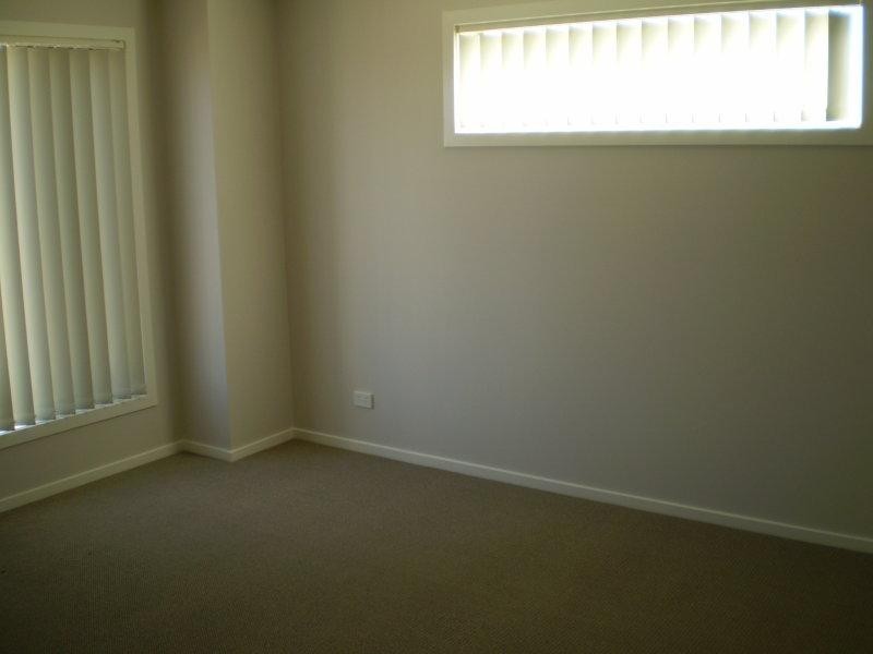 1 Grackle Cres, Williams Landing VIC 3027