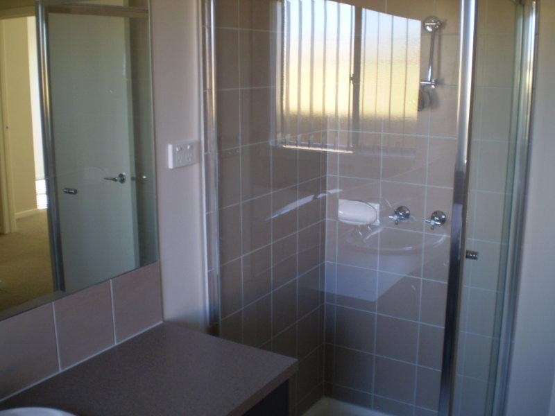 1 Grackle Cres, Williams Landing VIC 3027