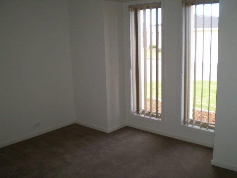 9 Harrow Pl, Truganina VIC 3029