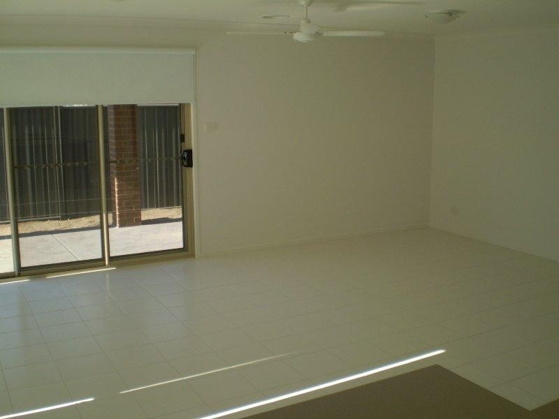 63 Duncombe Park  Way, Deer Park VIC 3023