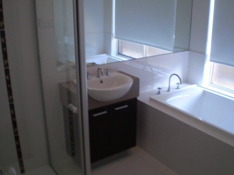 63 Duncombe Park  Way, Deer Park VIC 3023