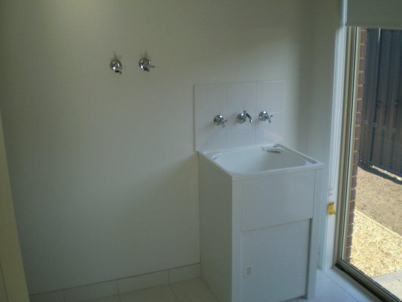 63 Duncombe Park  Way, Deer Park VIC 3023