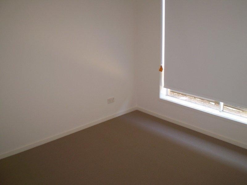 3 Penhurst  Pl, Deer Park VIC 3023