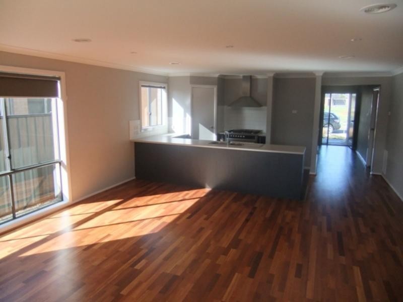 24 Kingbird Ave, Tarneit VIC 3029