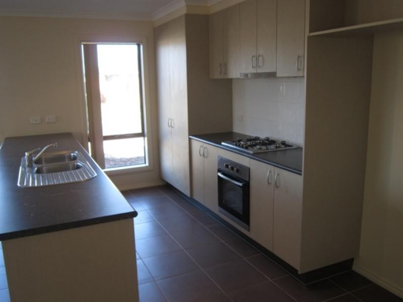 2 Jeremy  St, Tarneit VIC 3029