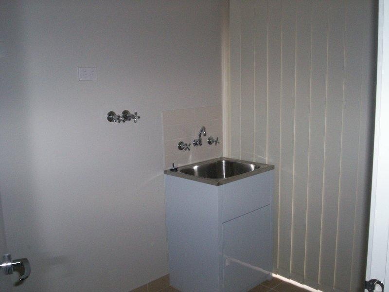 194 Riversdale Dr, Tarneit VIC 3029