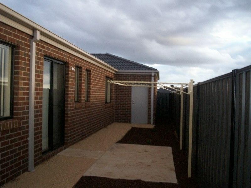 22 Billabong Cres, Tarneit VIC 3029