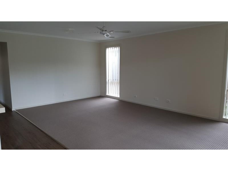 262 The Lakes  Bvd, South Morang VIC 3752