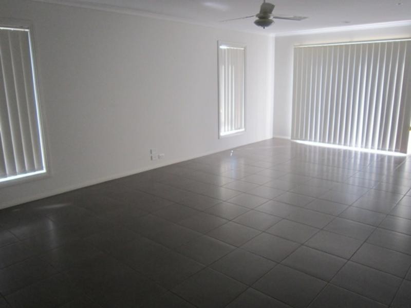 25 Harmony Dr, South Morang VIC 3752