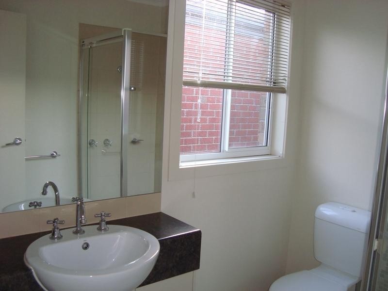 92 Hatchlands Dr, Deer Park VIC 3023