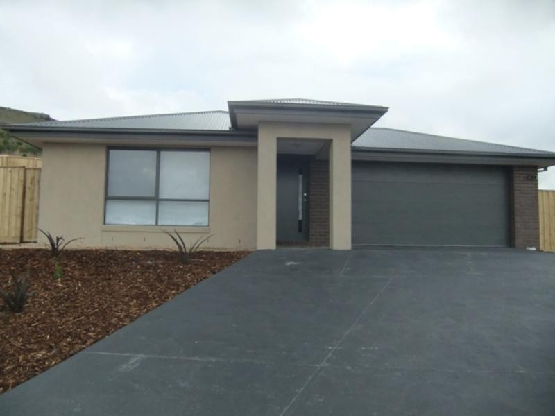 6 Oswin Ct, Sunbury VIC 3429