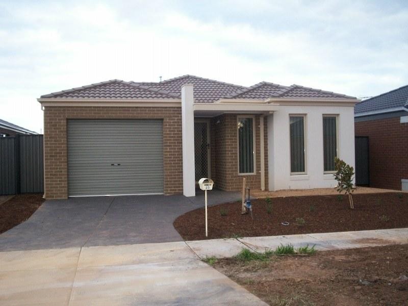 23 Billabong Cres, Tarneit VIC 3029