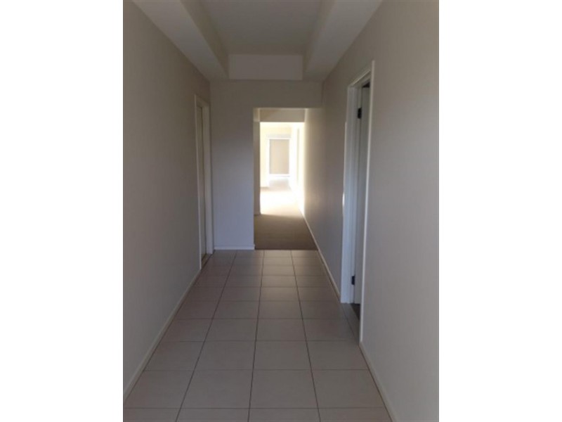 13 Stapehill Ct, Deer Park VIC 3023