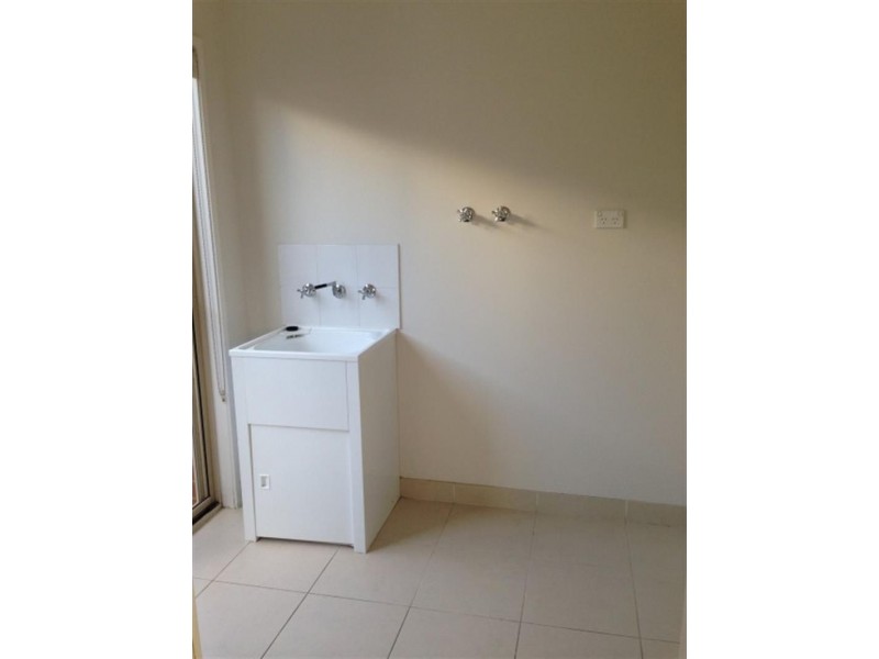 13 Stapehill Ct, Deer Park VIC 3023