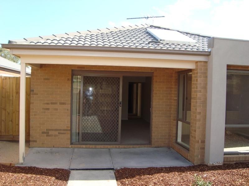 256 The Lakes Bvd, South Morang VIC 3752