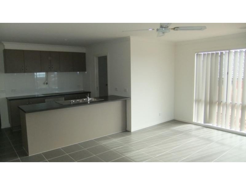 133 Phillip Dr, Sunbury VIC 3429