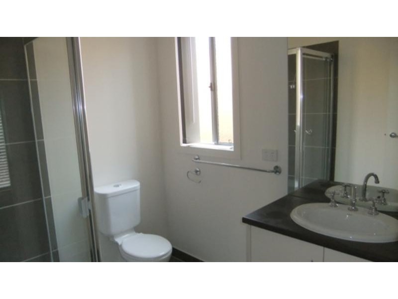 133 Phillip Dr, Sunbury VIC 3429