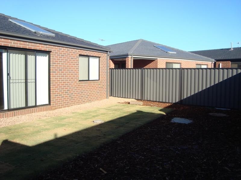 12 Sherrington Gra, Derrimut VIC 3030
