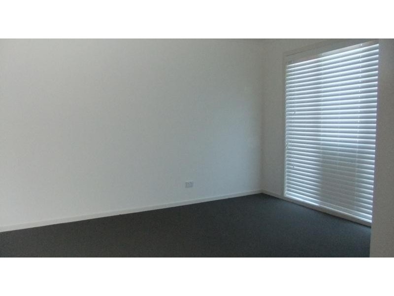 174 Gordons Rd, South Morang VIC 3752