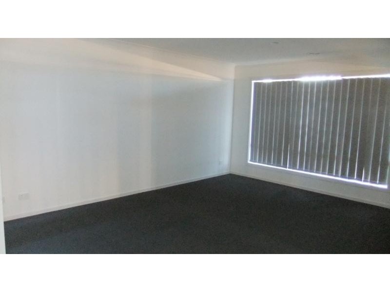 174 Gordons Rd, South Morang VIC 3752