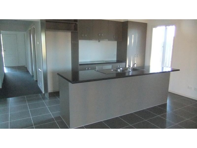 174 Gordons Rd, South Morang VIC 3752