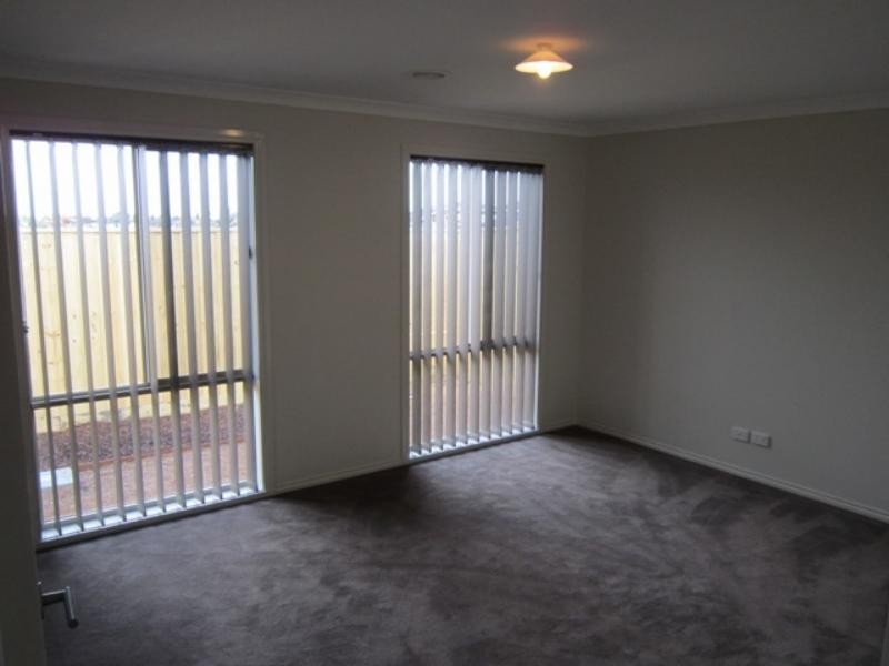 39  Ardenal Cres, Lalor VIC 3075