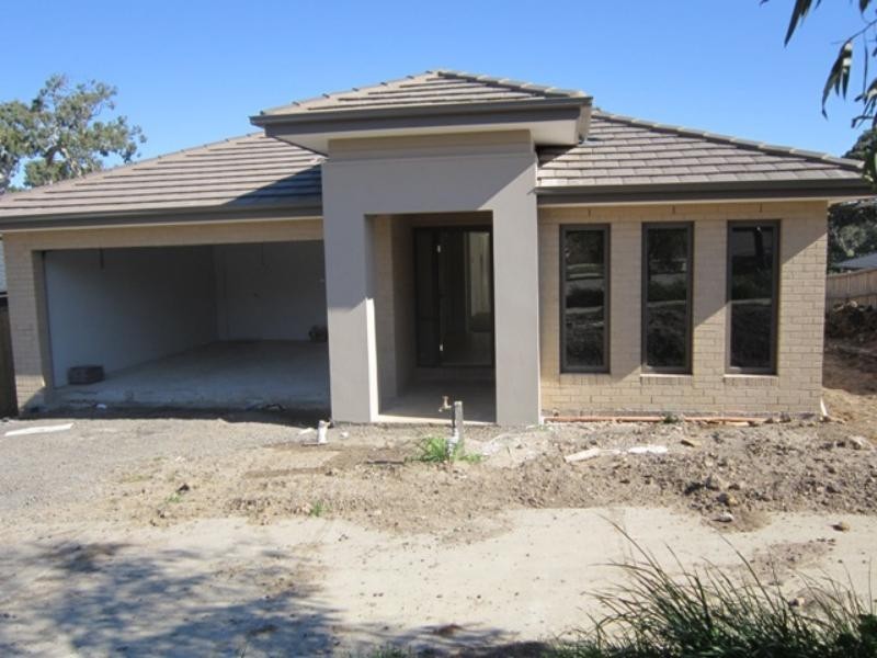 5 Bear  Cres, Doreen VIC 3754