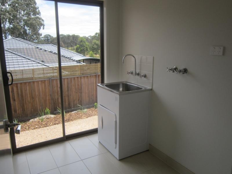 5 Bear  Cres, Doreen VIC 3754